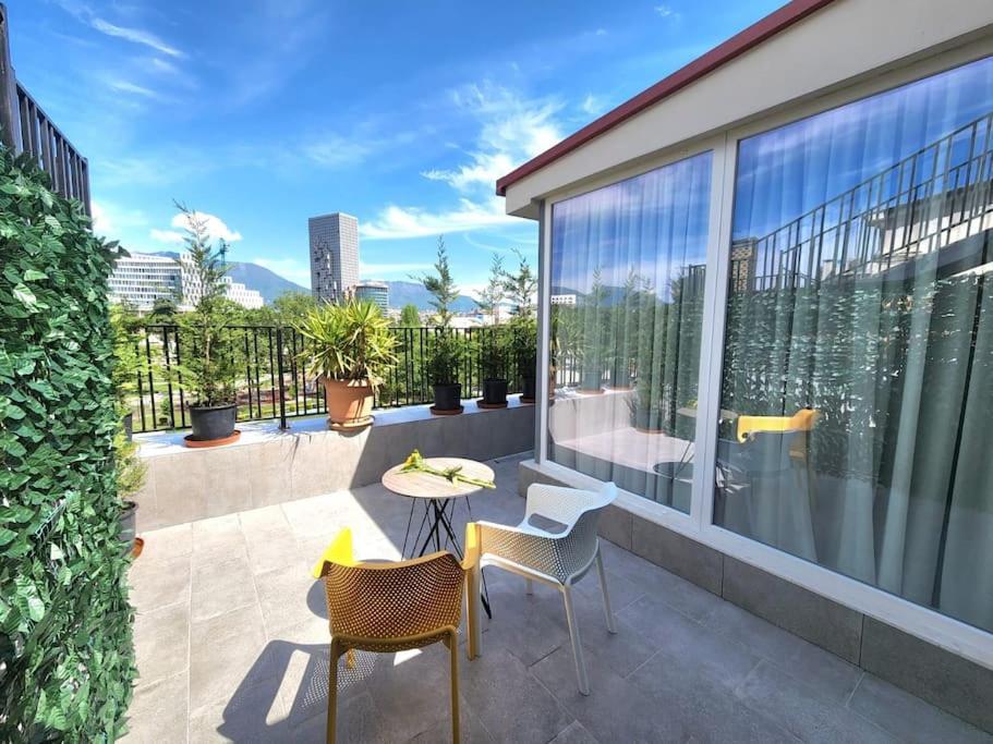 Penthouse With A City View Тирана Екстер'єр фото